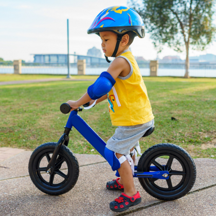ストライダーからステップアップ！「子どもの自転車練習」注意したい3つのこと