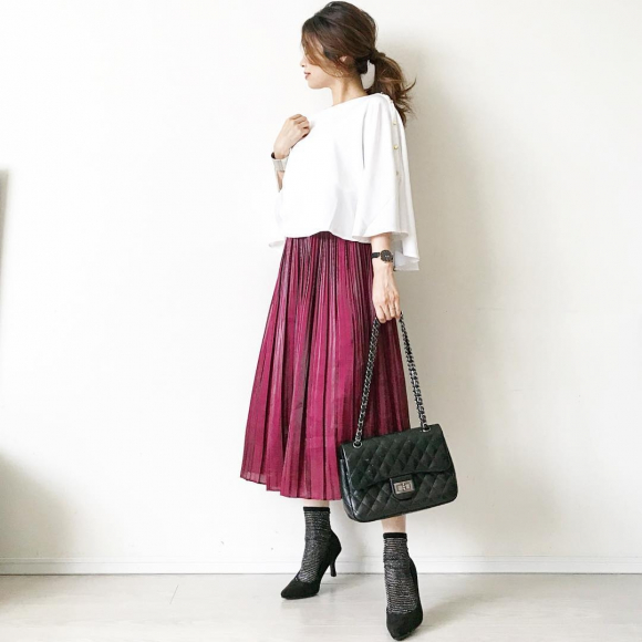 流行ってるけど似合うかな? 大人女性もOKな靴下コーデを大調査 【kufuraファッション調査隊】