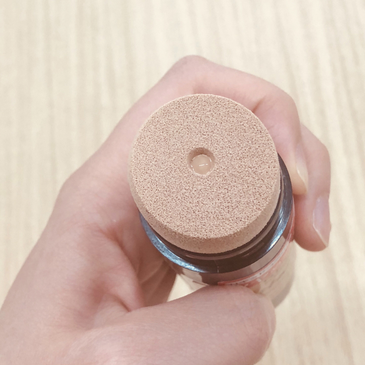 レブロン「フォトレディ インスタフィルター ファンデーション」　スポンジ