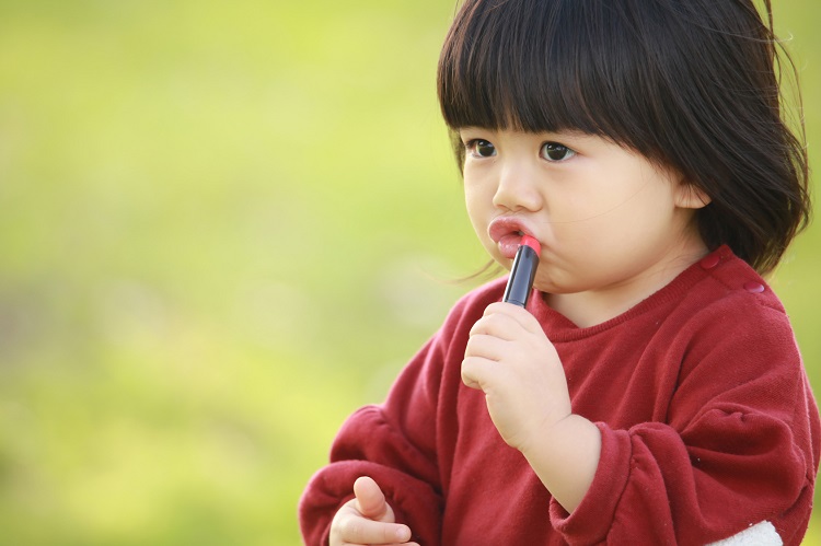 お腹のお肉でパン作れそう 無邪気な一言にガーン 子どもに言われて驚いたセリフ集 Kufura クフラ 小学館公式