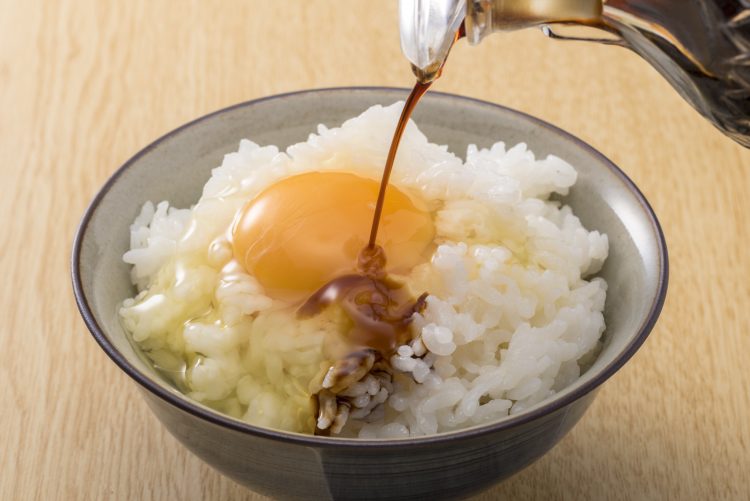 みんなのtkgアレンジがスゴイ すぐ食べたい 卵かけご飯のレシピ 洋風にエスニック風も Kufura クフラ 小学館公式