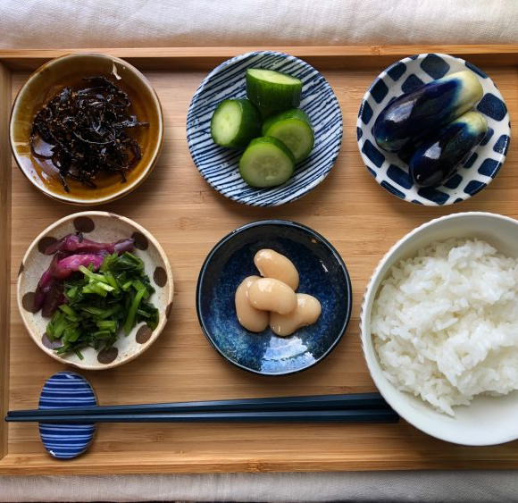 検証!「ニトリ」のおすすめ 和テイスト食器、 どれだけ日々の食卓に使える?