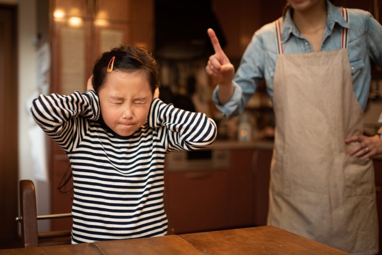 他のお母さんみたいにして ママの顔 怖い 子どもから言われて地味に傷ついた一言 Kufura クフラ 小学館公式