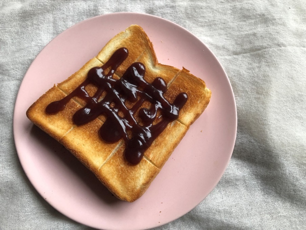 コメダ珈琲店の パキッテこしあん が優秀すぎる 手を汚さずにあの 小倉トースト が家で気軽に Kufura クフラ 小学館公式