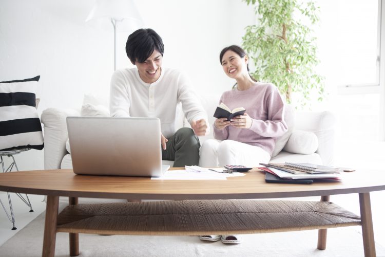 妻が「夫を尊敬しているところ」4位の優しさ、2位の家事スキルを超えたのは…