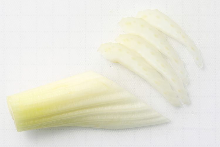 セロリの切り方 輪切り 斜め切り