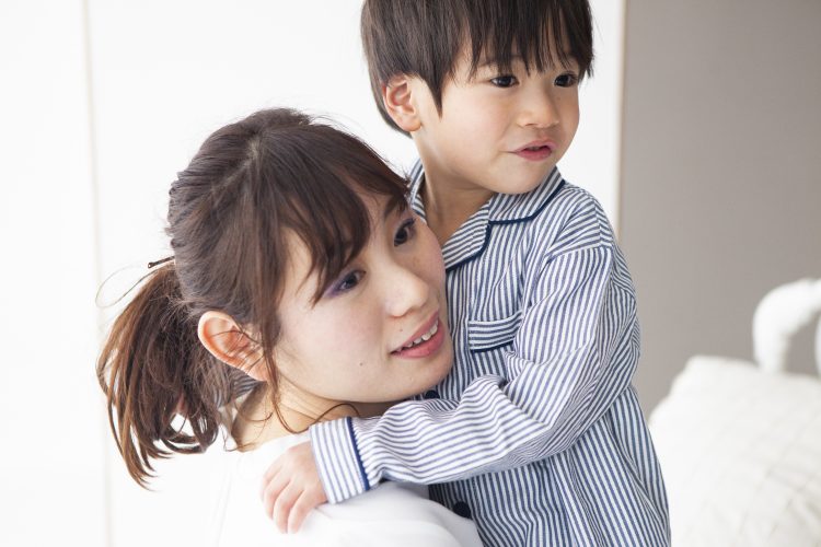 子どもの寝起きが悪い そんな悩みを抱えるママたちの努力炸裂 寝起きの悪い我が子の起こし方 Kufura クフラ 小学館公式