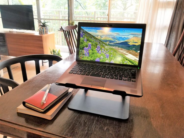 「BoYataのPCスタンド」で、リモートワークがこんなに快適に！【本日のお気に入り】