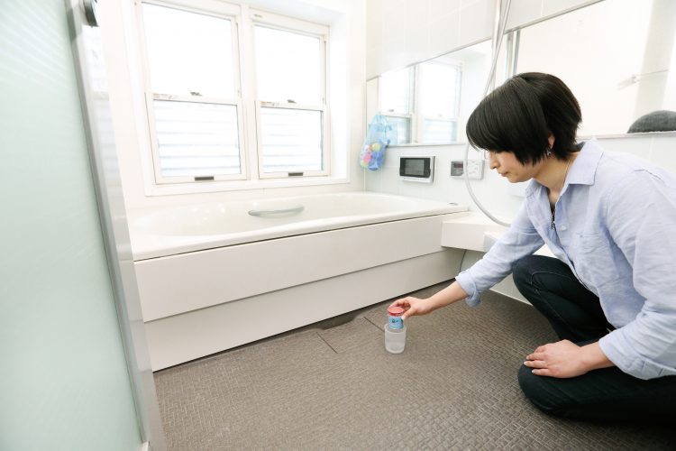 バスルームまるごと「防カビ」最長2.5カ月！悩ましい お風呂のカビ問題、これで解決です