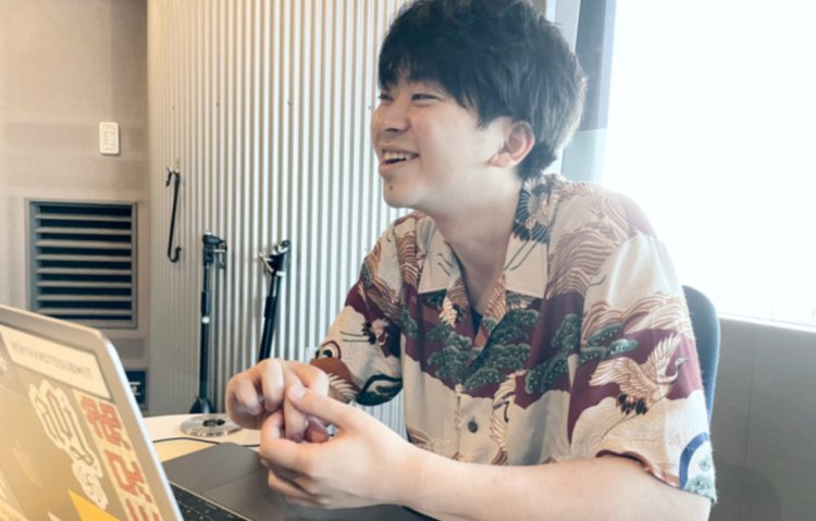 仕事もプライベートも！ラジオを愛し、ラジオに愛されるADの「ラジオのある暮らし」【KURASEEDSをつくる人たち#9】