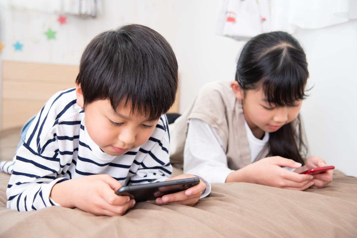 子どもにスマホ いつから持たせてる その年齢にした理由と 後悔についても聞きました Kufura クフラ 小学館公式