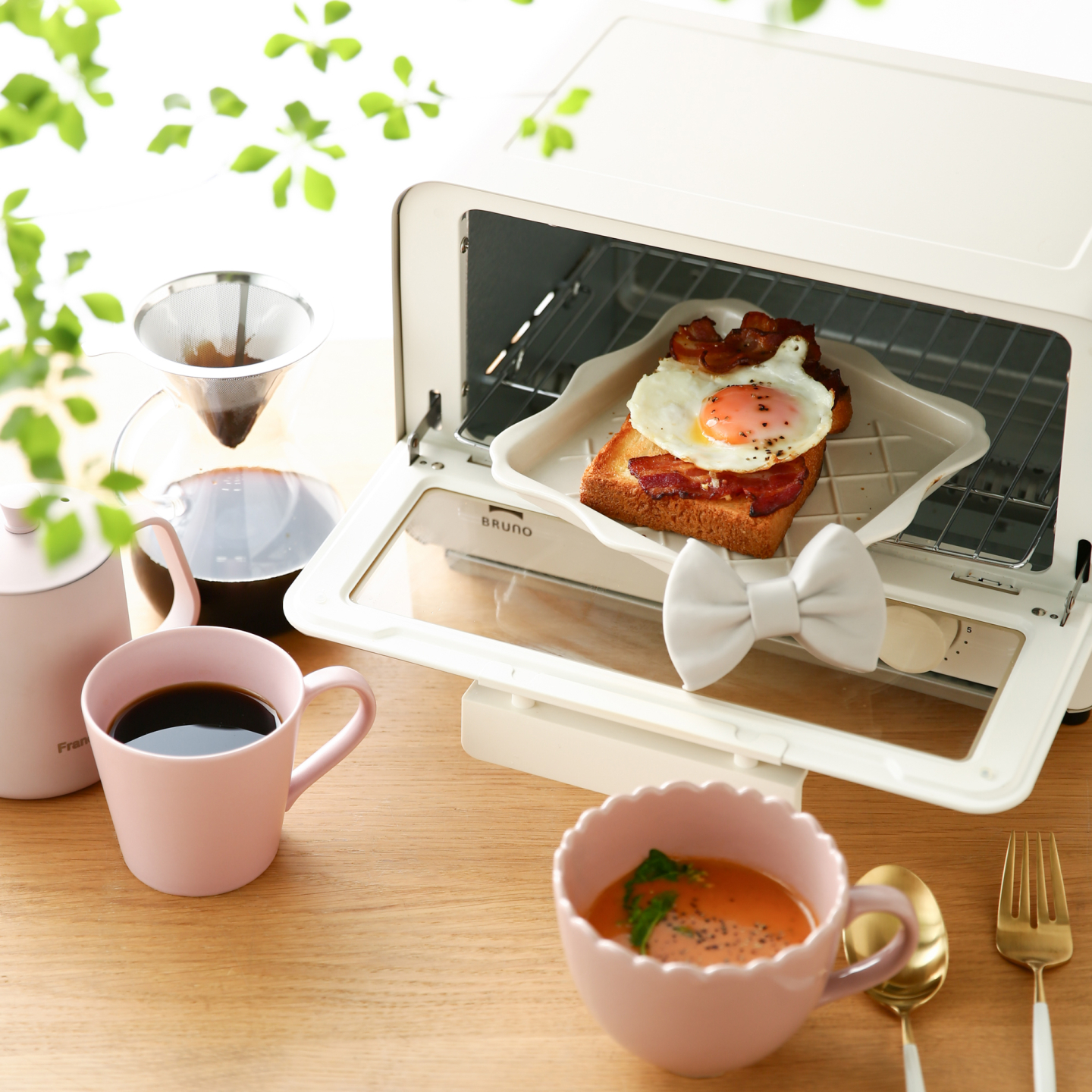Francfrancの新作で朝食の準備を楽しく、簡単に！気分も上がる「トースタープレート」