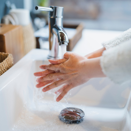 洗面所で手を拭くときに使っているのはタオルorペーパータオル？洗濯頻度も調査しました！