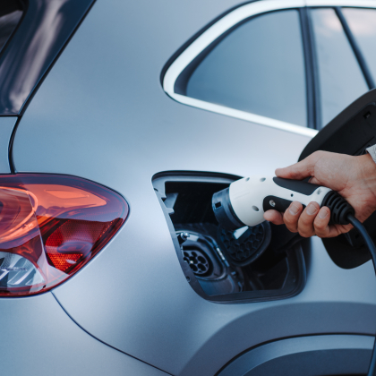 充電事情は？費用面のメリットは？電気自動車（EV）のいまどき事情を専門家に聞いてみた！