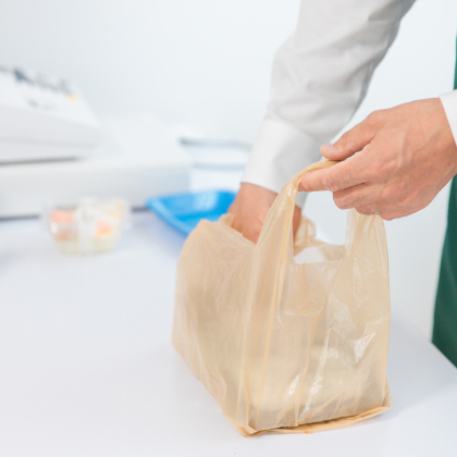 便利だけど…正直高いかも!?「最近コンビニで買わなくなったもの」ランキング