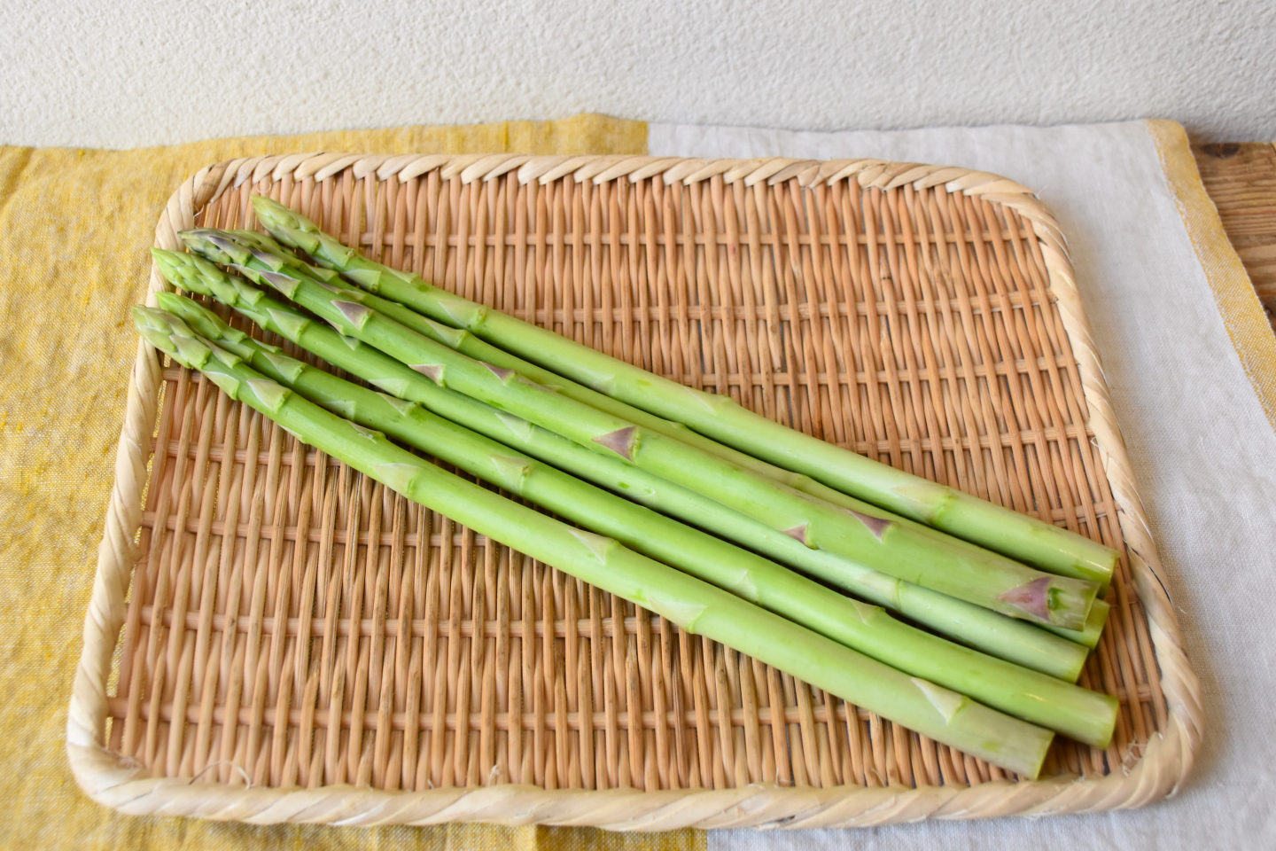 鮮度が命のアスパラガス、選ぶときのチェックポイント教えます！【旬の野菜通信 5月】