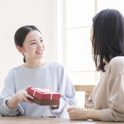 やっぱりスイーツが最強!? ママ友からの「ちょっとしたお礼の品」でもらって嬉しかったもの