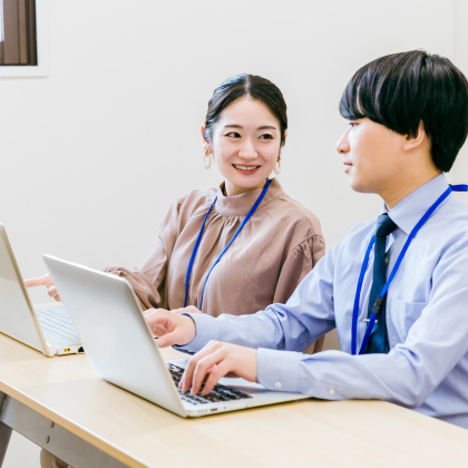 「夫婦が同じ職場で働く」って実際どう？同僚からどう思われてる？経験者男女に聞いてみた