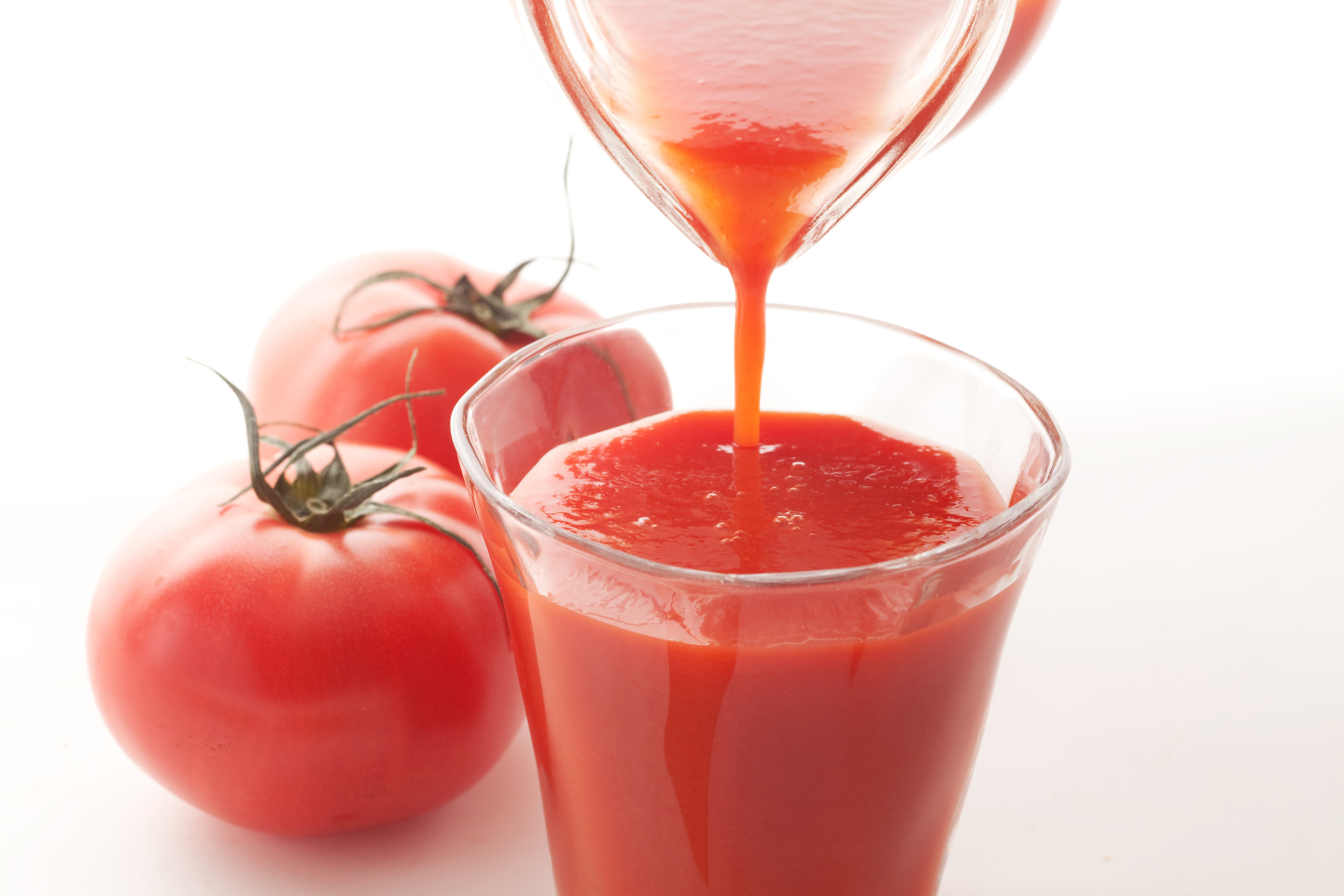 飲むだけじゃない！「トマトジュース」を入れると美味しくなる6つの料理。余った時はこう使う